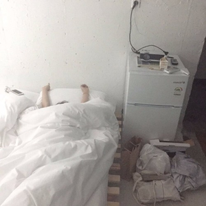 女生让男生操自己
