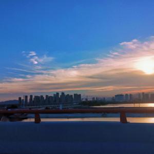 女生让男生操自己
