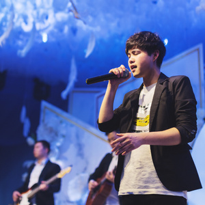 女生让男生操自己
